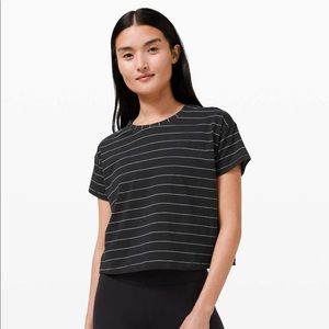 Lululemon cates tee Size 8